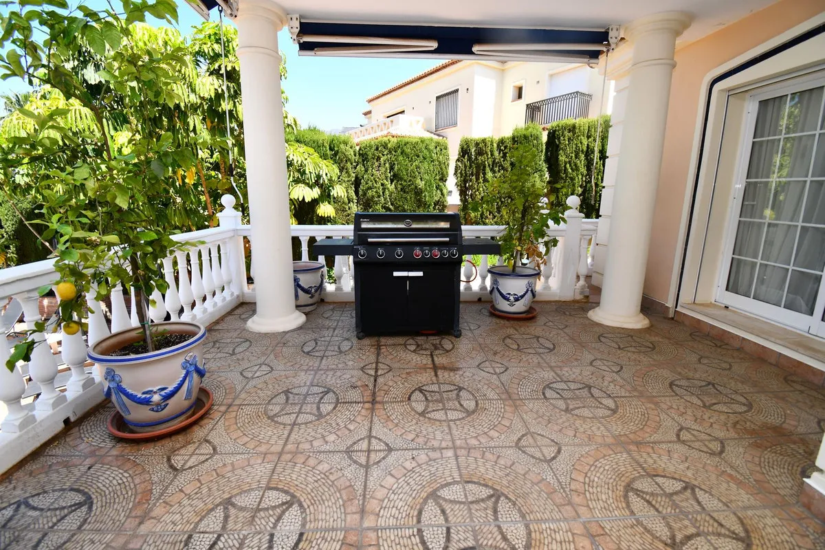 2b53b512-22ab-423c-a4b1-5b167bdc71e5