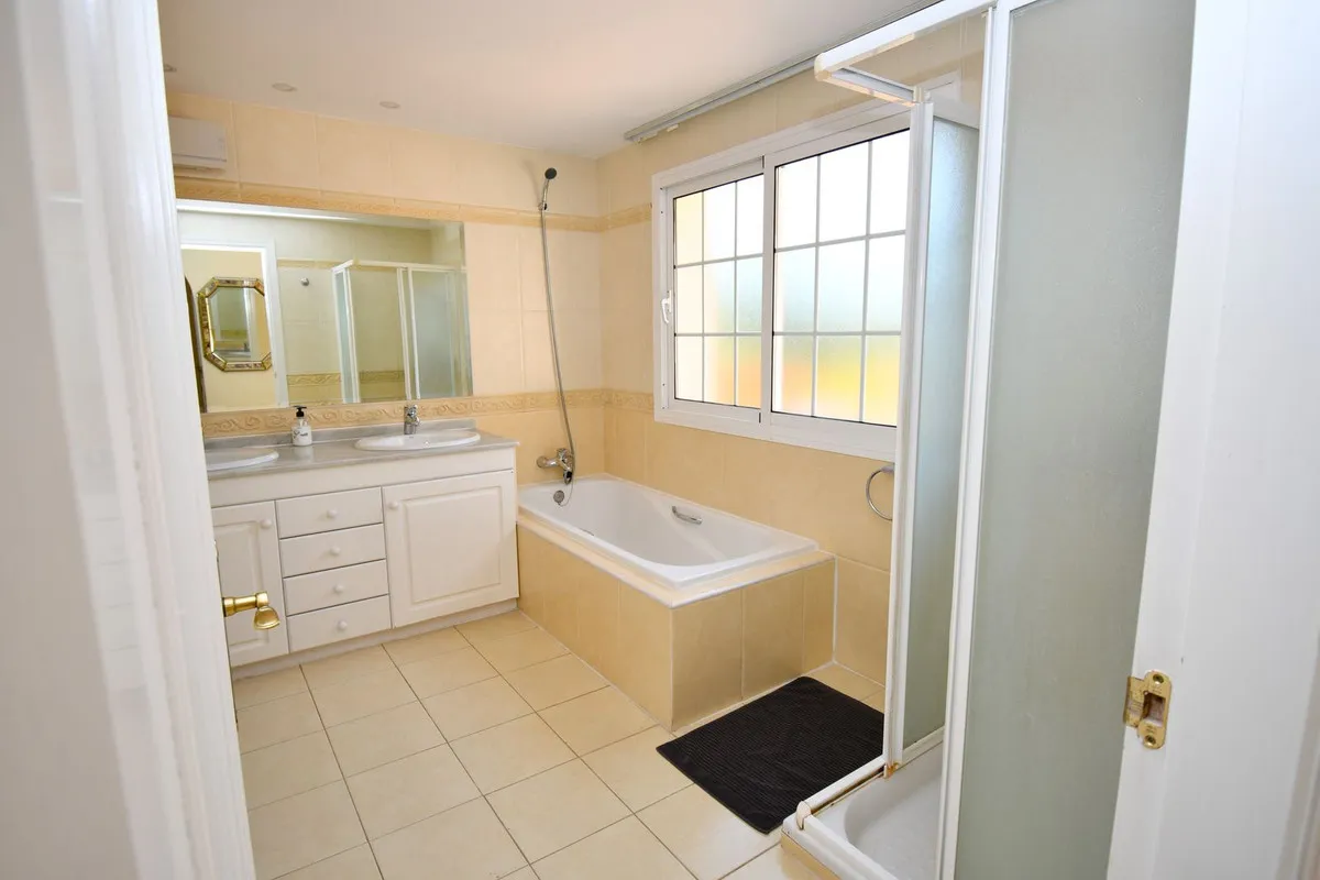 479d554f-c8db-49e7-8c10-193a443178c5