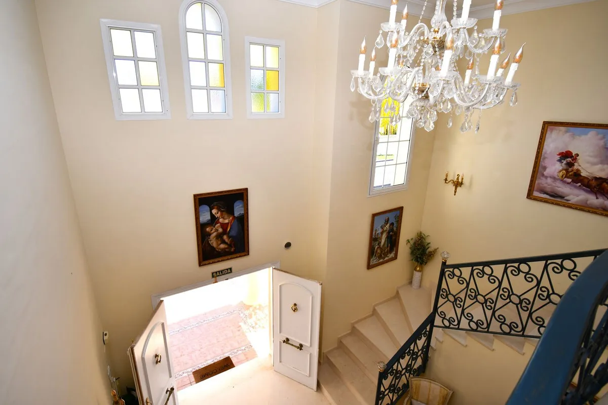 9ec18008-f7f9-49d7-be16-6e6aba6430a5