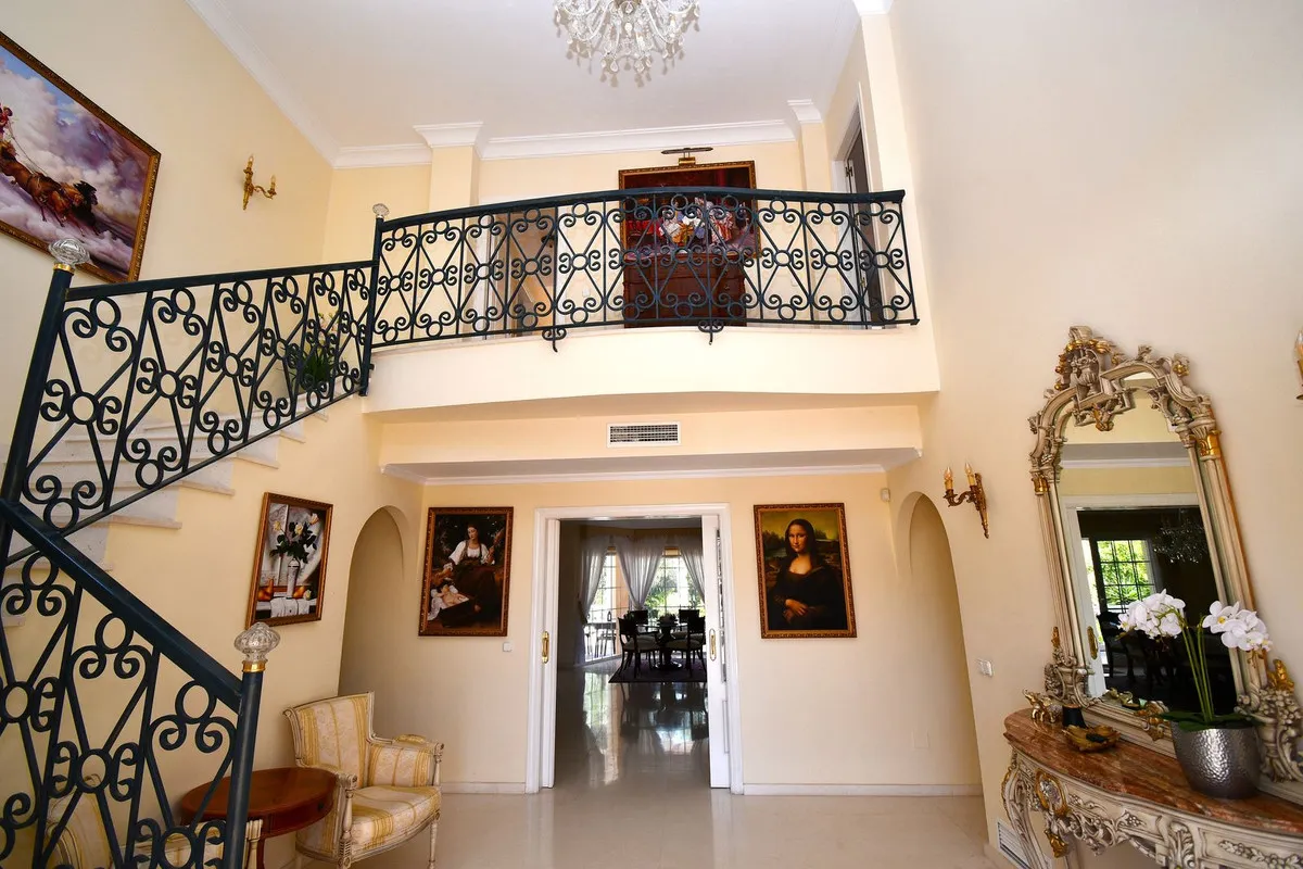 e4ed8c06-5df3-401a-9297-a60685692874