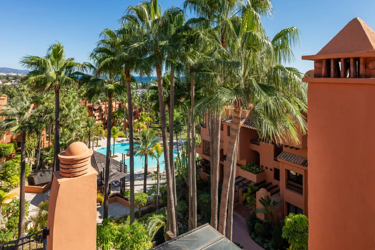 2c6fe8b6-fe4f-417e-83f6-5bd549b6cefd