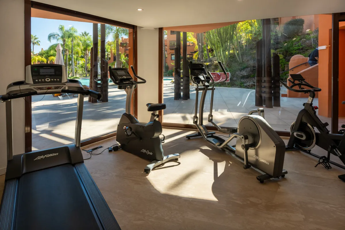 9402e7ca-9e1c-45d8-a74c-28d574507c95