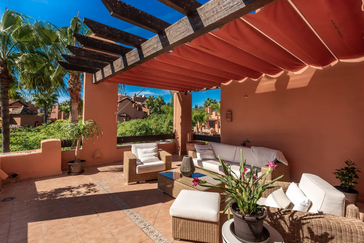 bacfb959-6e5d-4dd9-9853-bbe90e1105bf