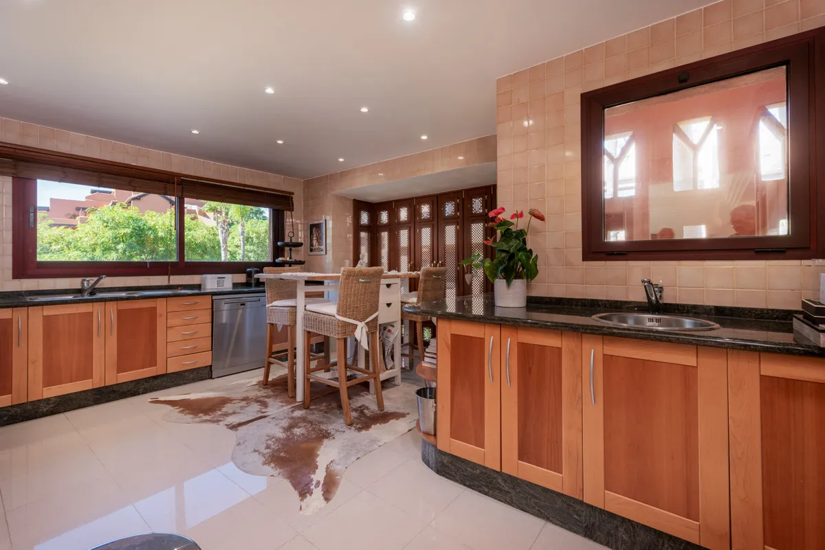 c4d23c16-da8d-4a28-91f7-ffcf7fe5998c