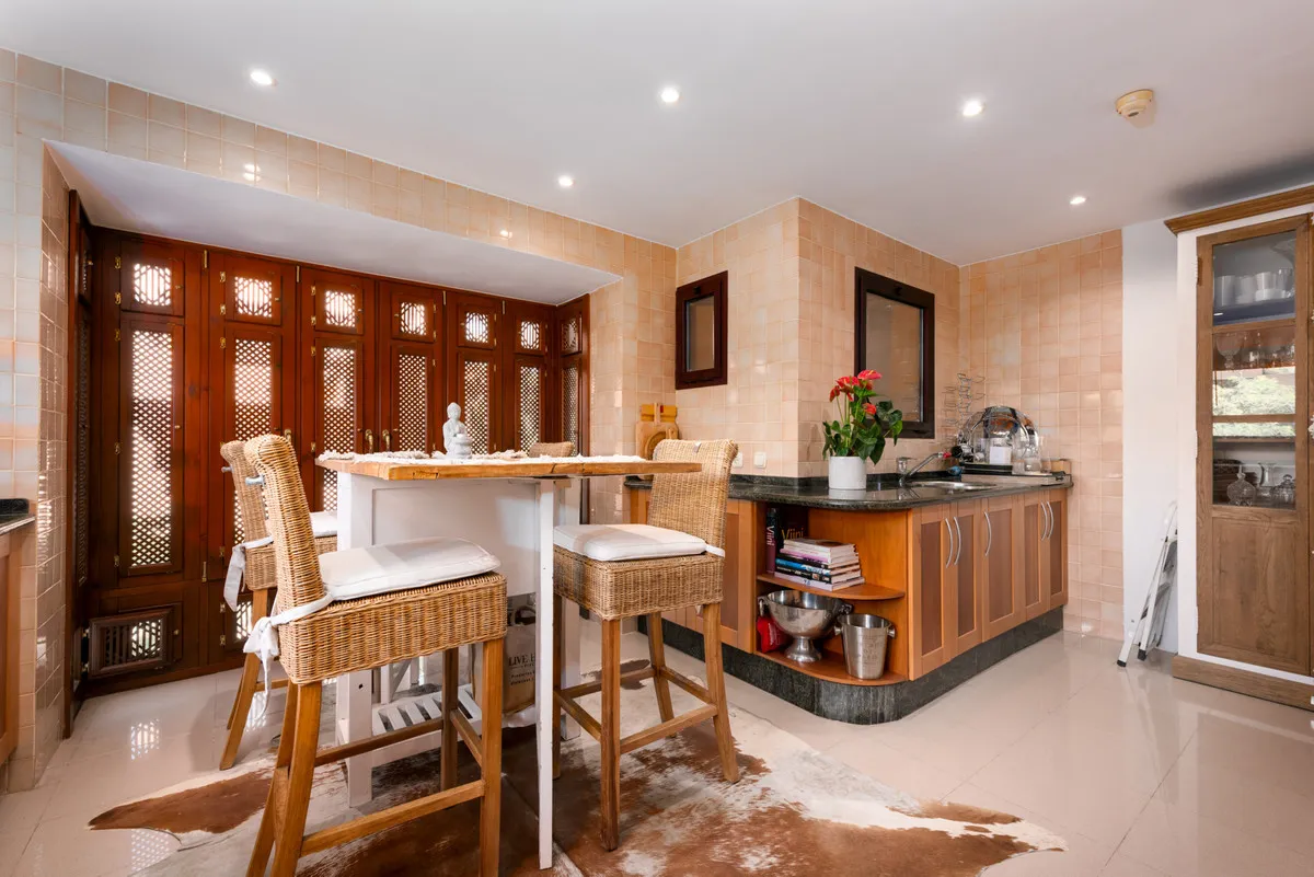 d966e18b-4d9a-4676-95d9-cc79863e1581