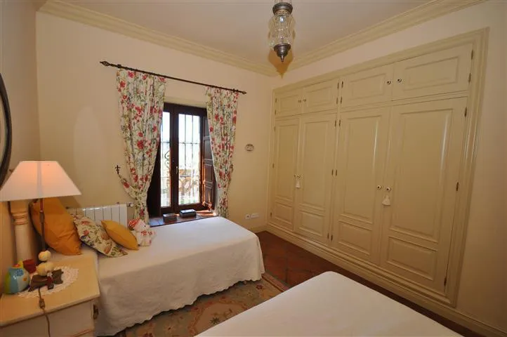 ec6a19ad-62e5-48a7-9e41-4aadb5ff3c14