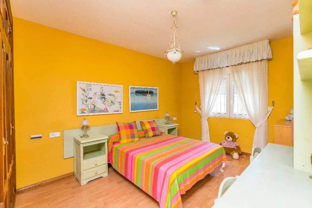 05c57074-f9e9-435c-b5f5-29b50c613812