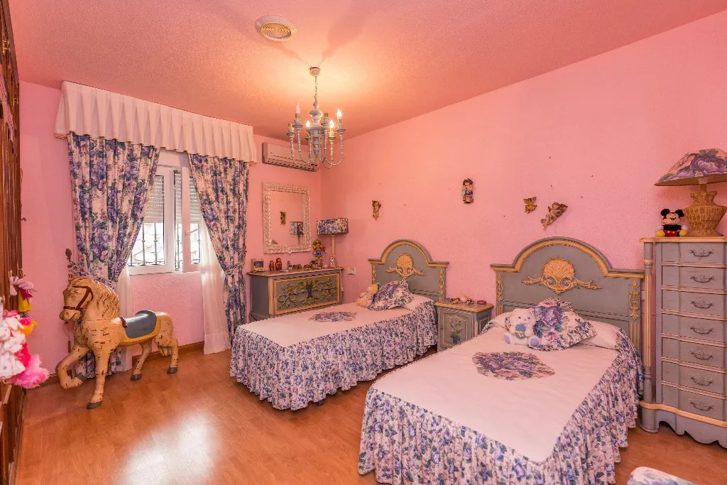 9f6c53a1-a430-4b87-96db-af6c0de524e1