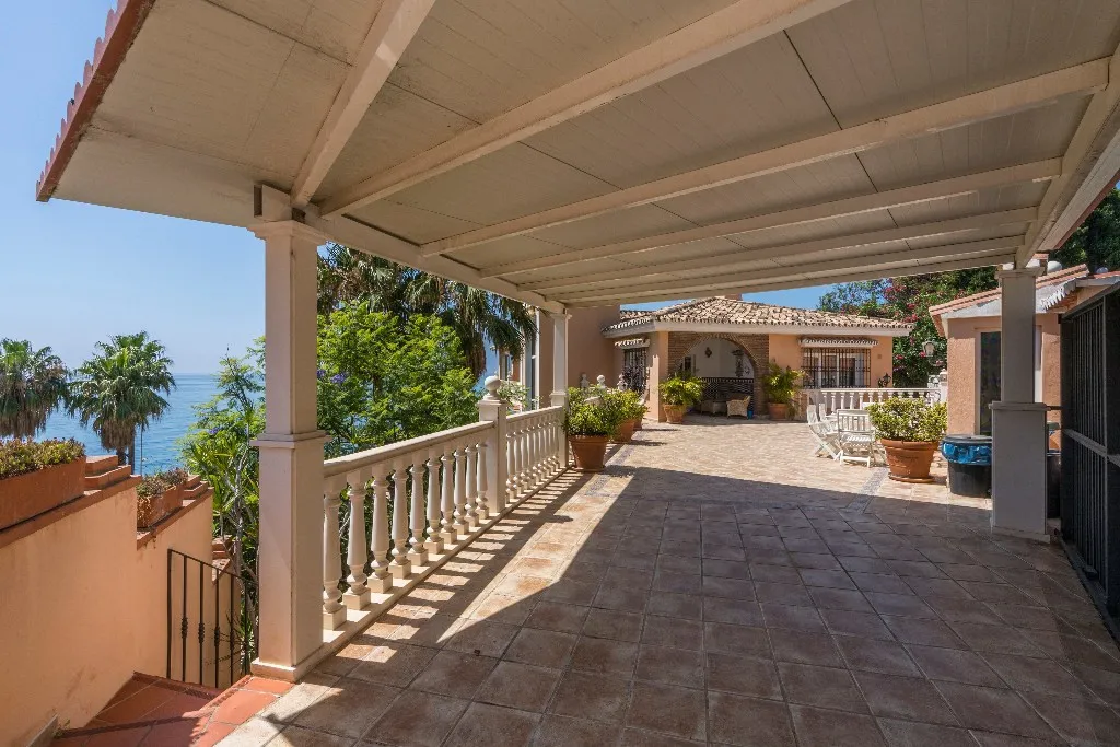 baa2b4fe-e70c-4c9f-9139-c3cb323fc90d