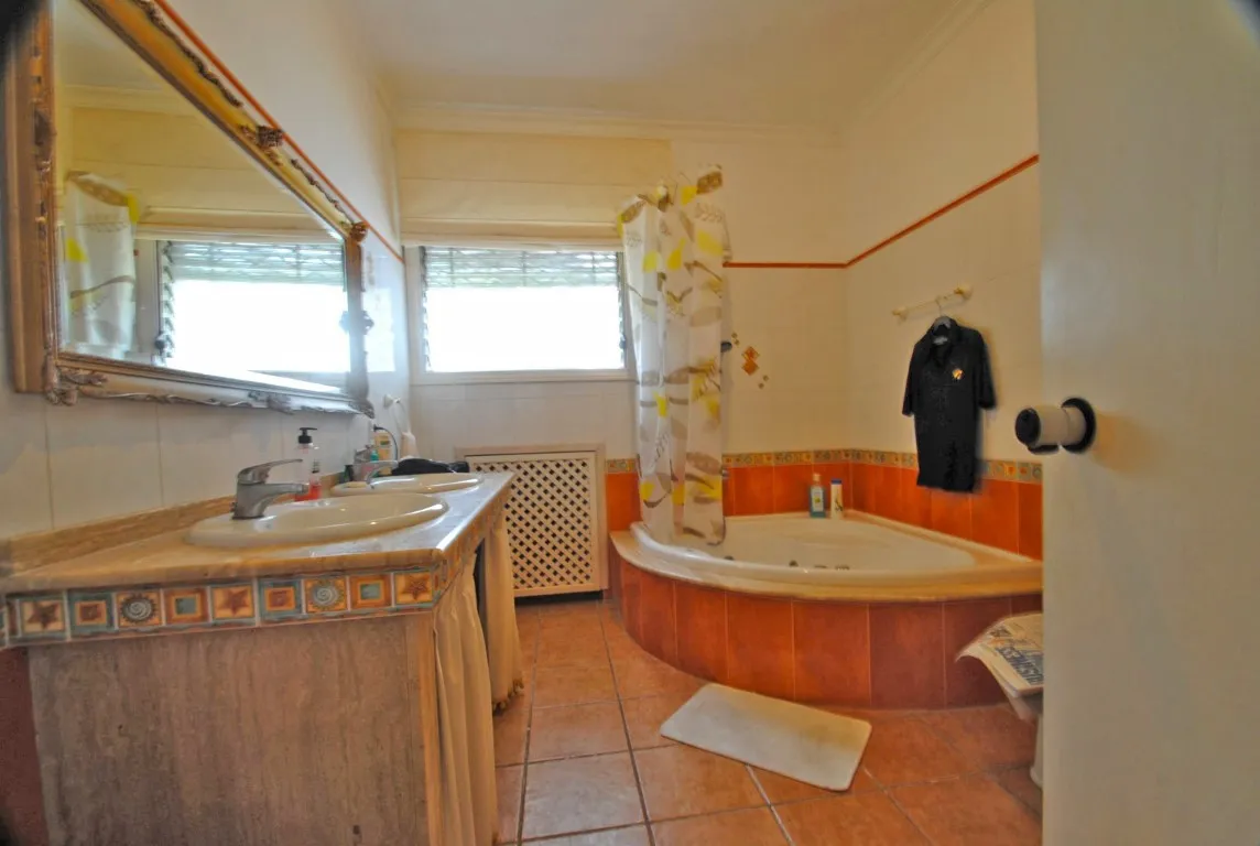 2a9b272e-c287-4149-8d5f-276a99c9000f