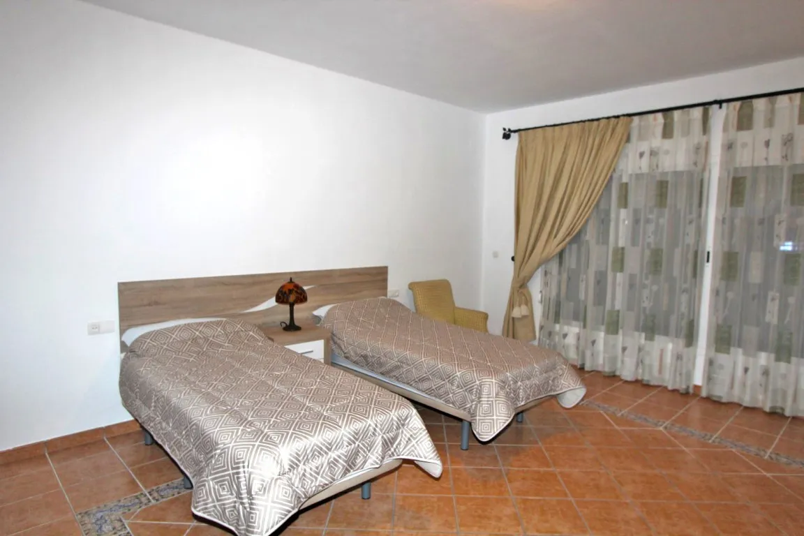 391cf584-b15c-414d-8415-6910c27c16de