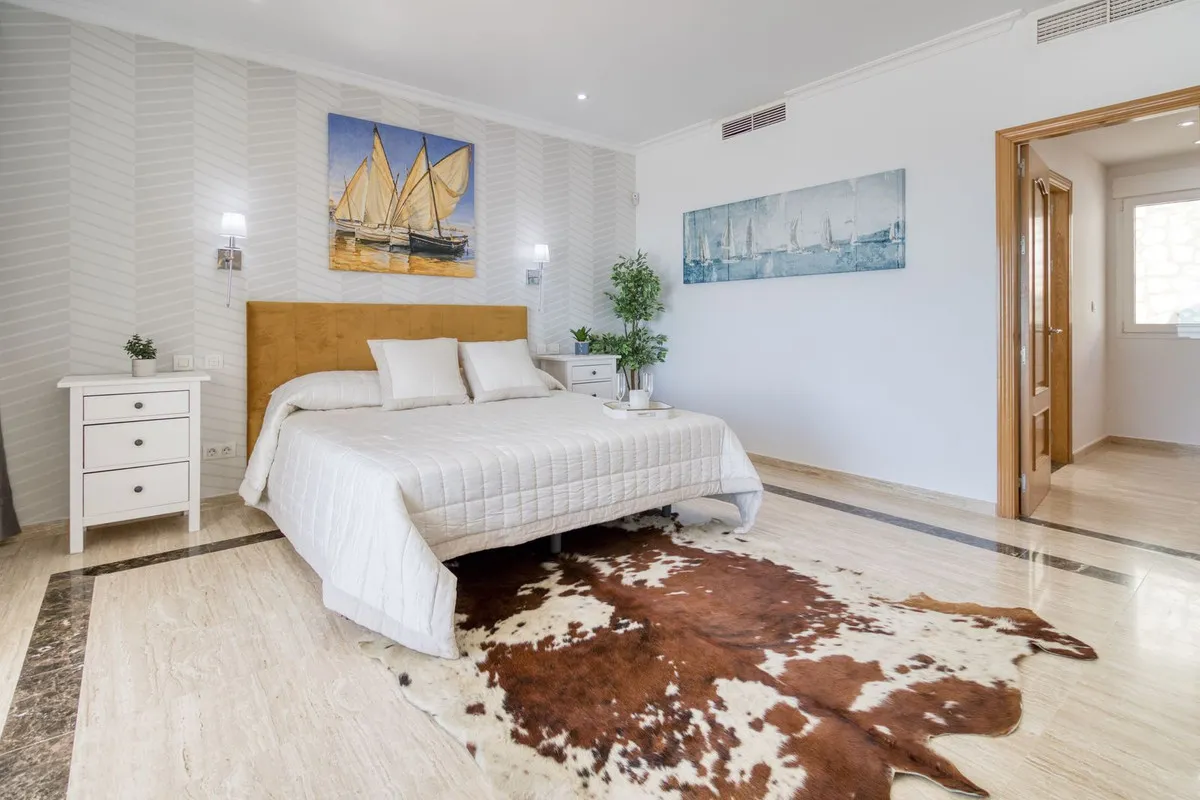 1cc66160-8681-4ee1-a29b-1f985190d8c2