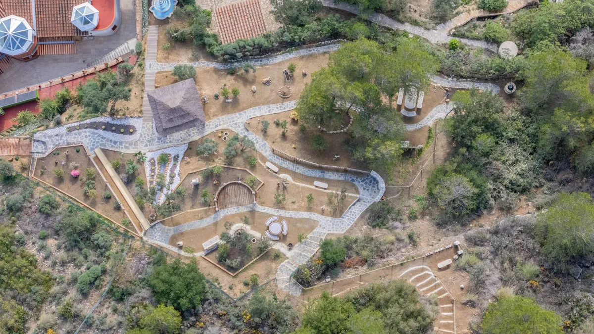 1d58ceba-3260-46c8-aaae-30723246cc3d