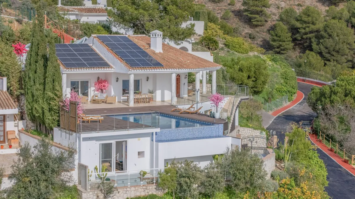 24eb4d69-8e39-42c9-ad90-99abb7b15048