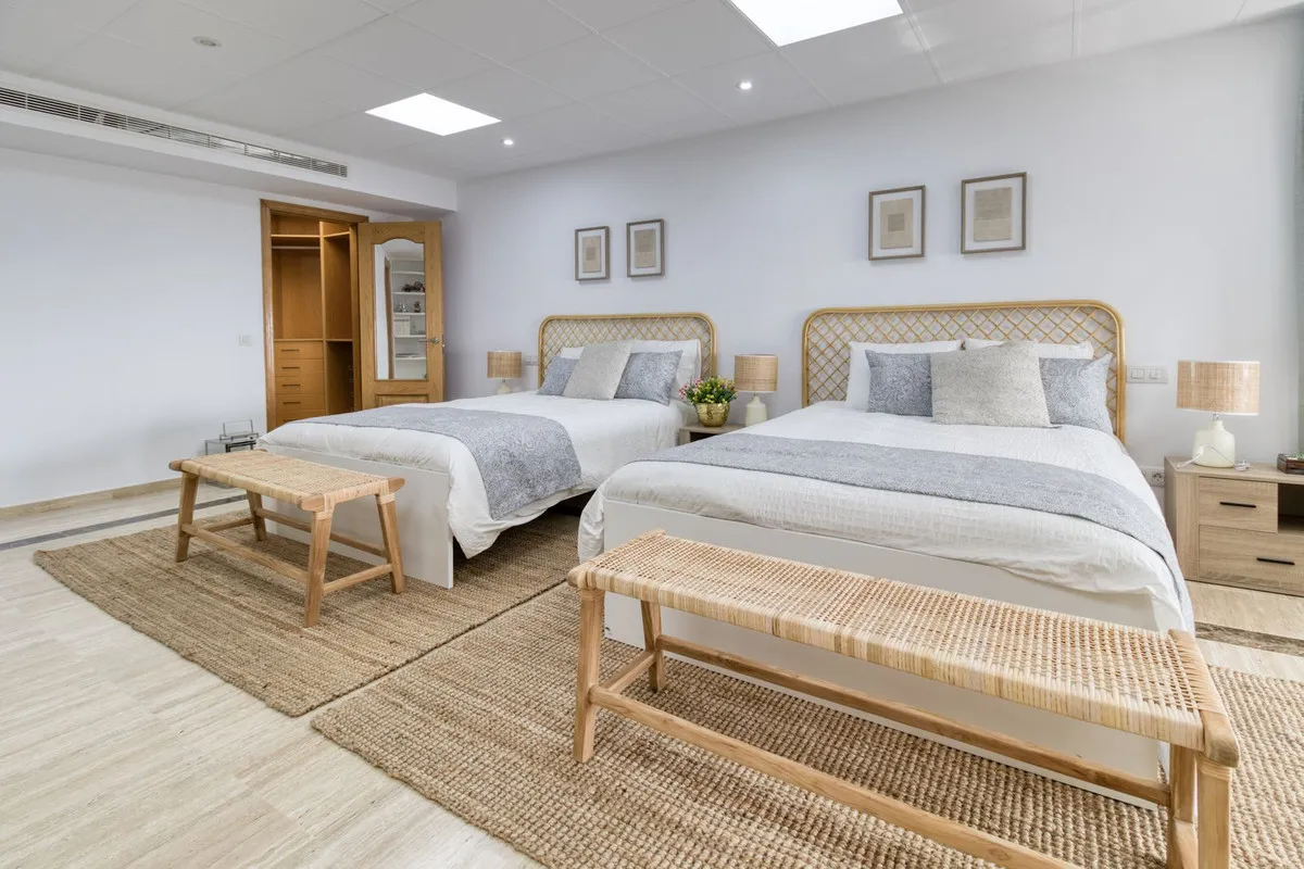 8a65bfd9-6a3d-4de2-b526-2bc0c5c35e1d