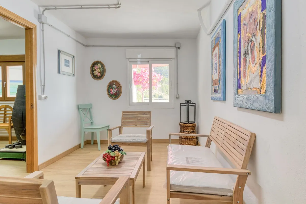 9dbe0649-f5c7-4ec1-b12a-cc712e2a3e4d