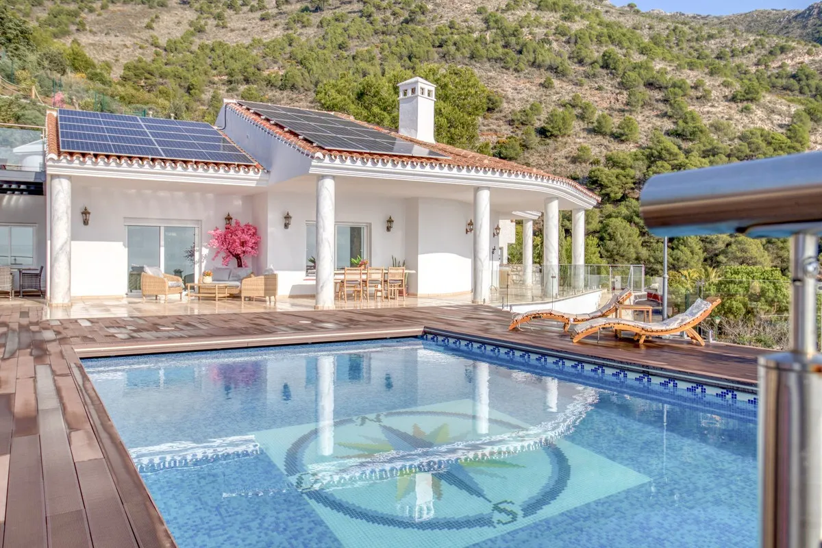 9f903d17-15d3-4072-a304-4006a7911d3e