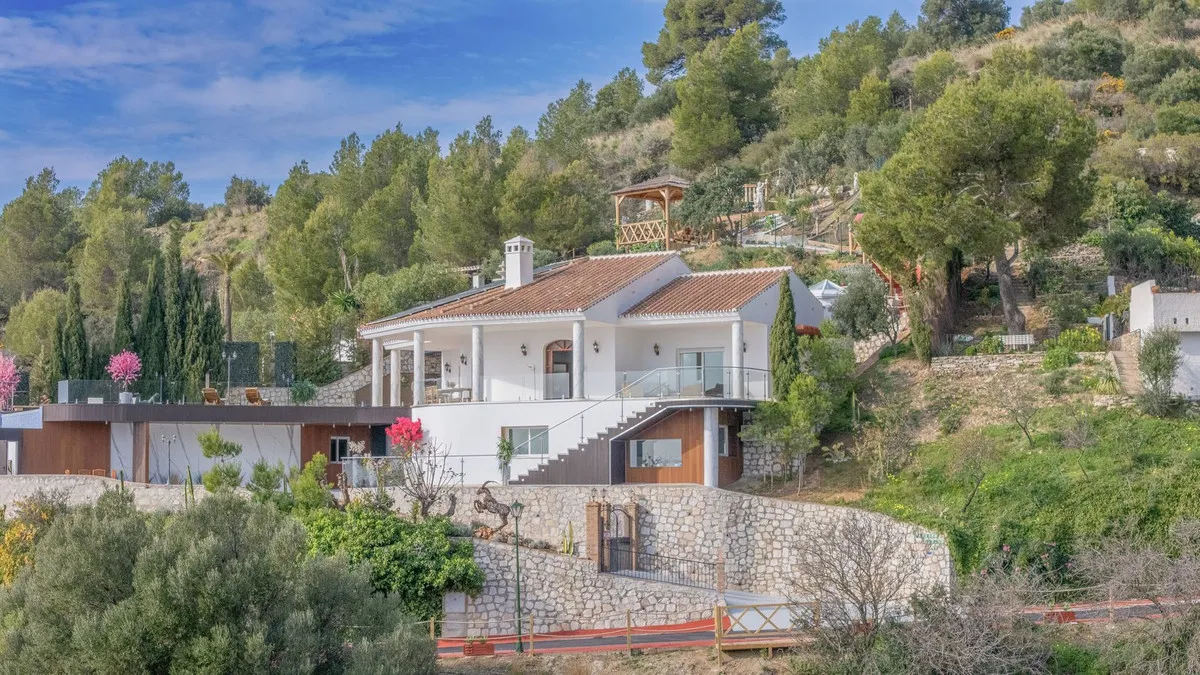 a2ed0493-0895-4d74-9882-60aee4204572