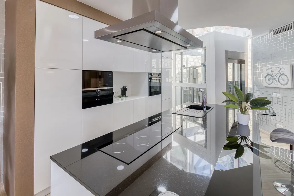 a5ac5bca-0af9-4d64-b645-6b0441b3951c