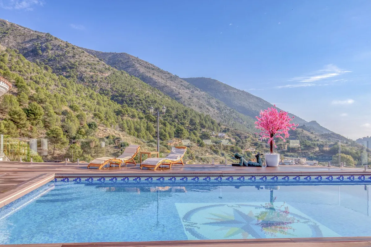 ae3aaa4a-ff4b-4565-b2f1-3ddc2f6fb956