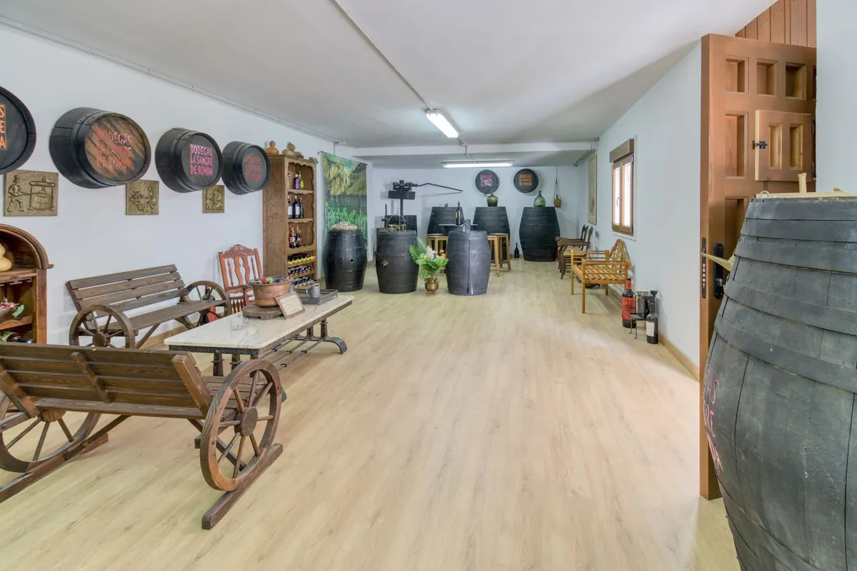 af3f1a6f-b5af-4dd0-ae61-21e5b4753062