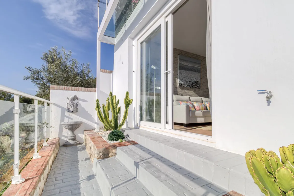 e112cfdb-1c9d-4c27-9603-4d04fdc0de4a