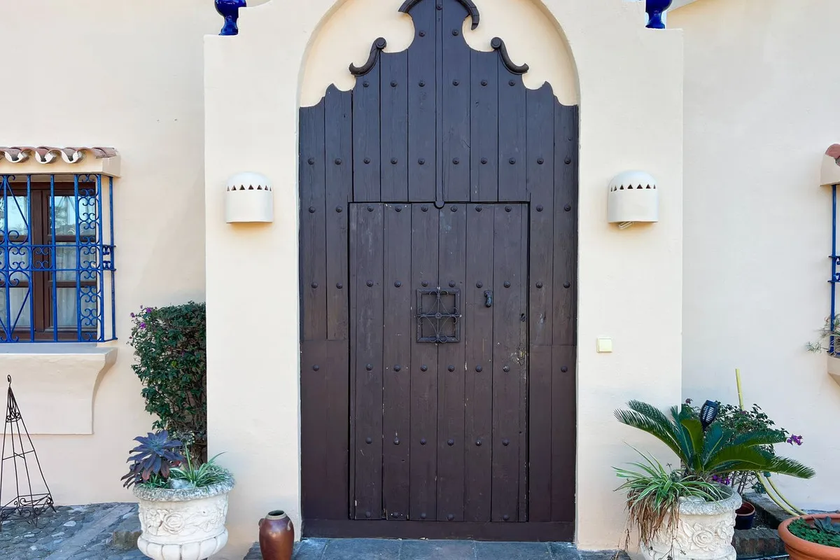 e14708d9-5b2c-4423-b21b-9fa807f9339a