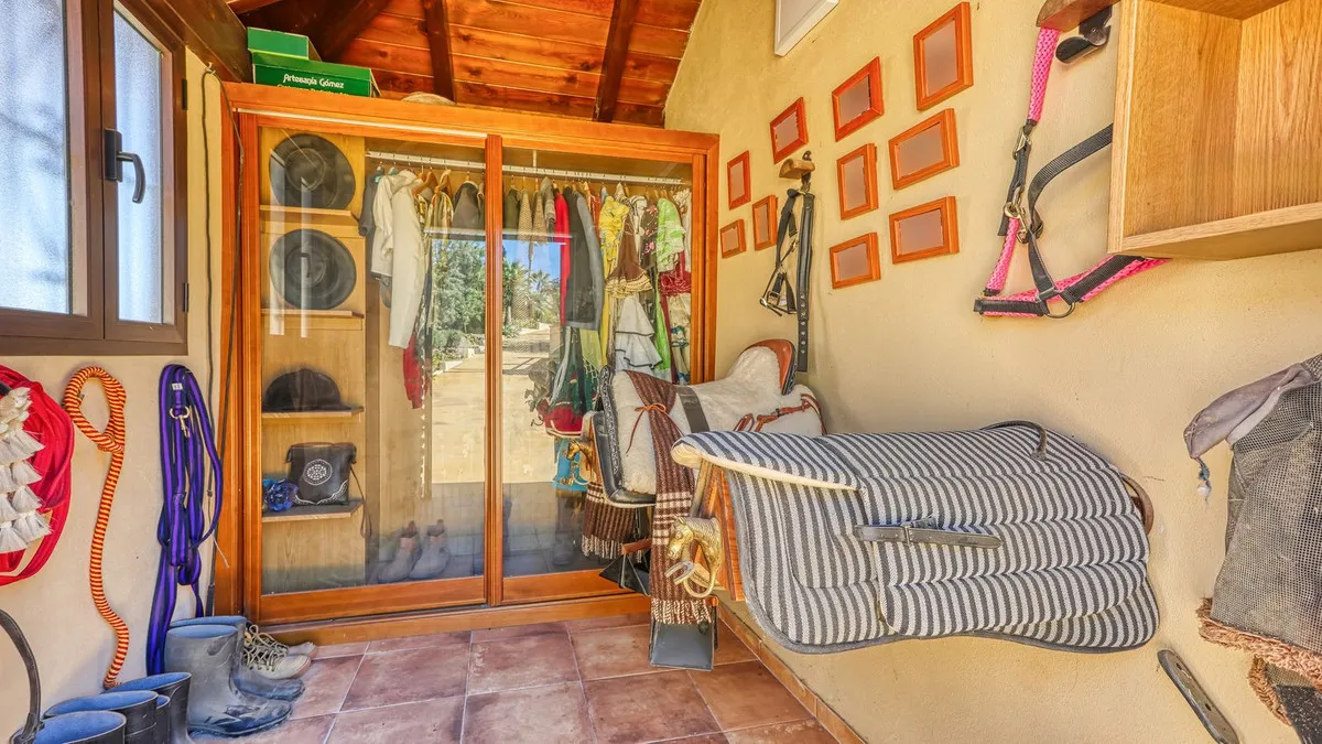 1b2013d2-7299-4239-8b4c-72b9e991d7ec