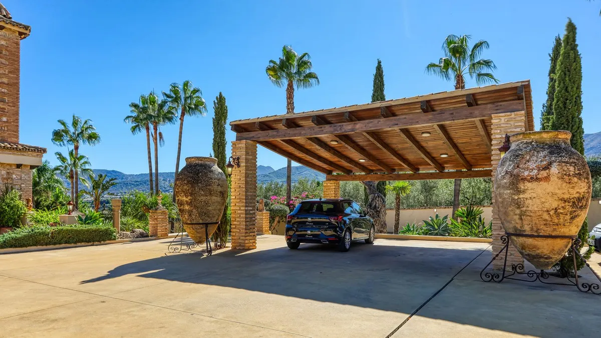 2ccffd81-b7a4-4ee5-a7d5-5698f6ab8e30