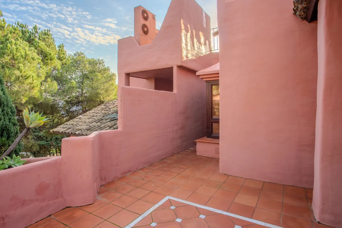 f8b4c3d0-cba8-47d5-afa8-fe36a4571683