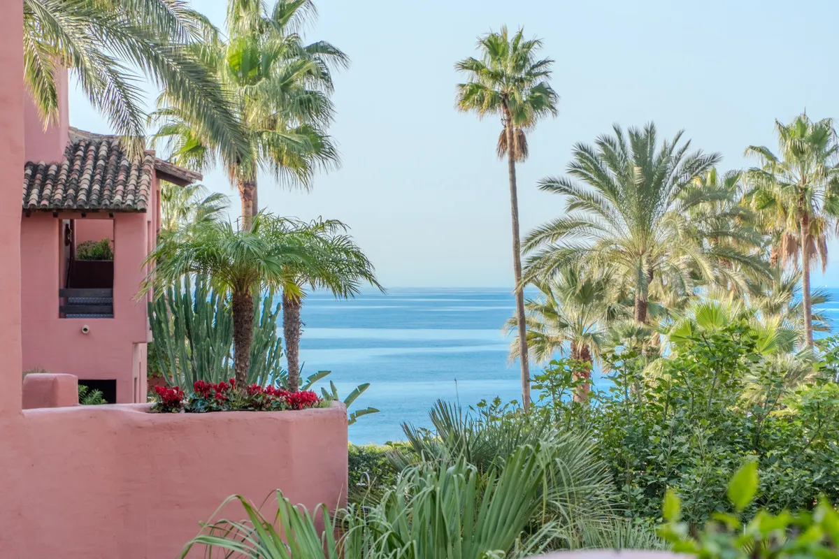 fcbbffee-2eec-4cb3-9608-a2f2704b0e78