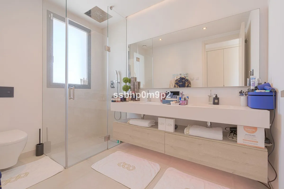 1adc63b5-378a-4a68-b52e-89a67c4ae353