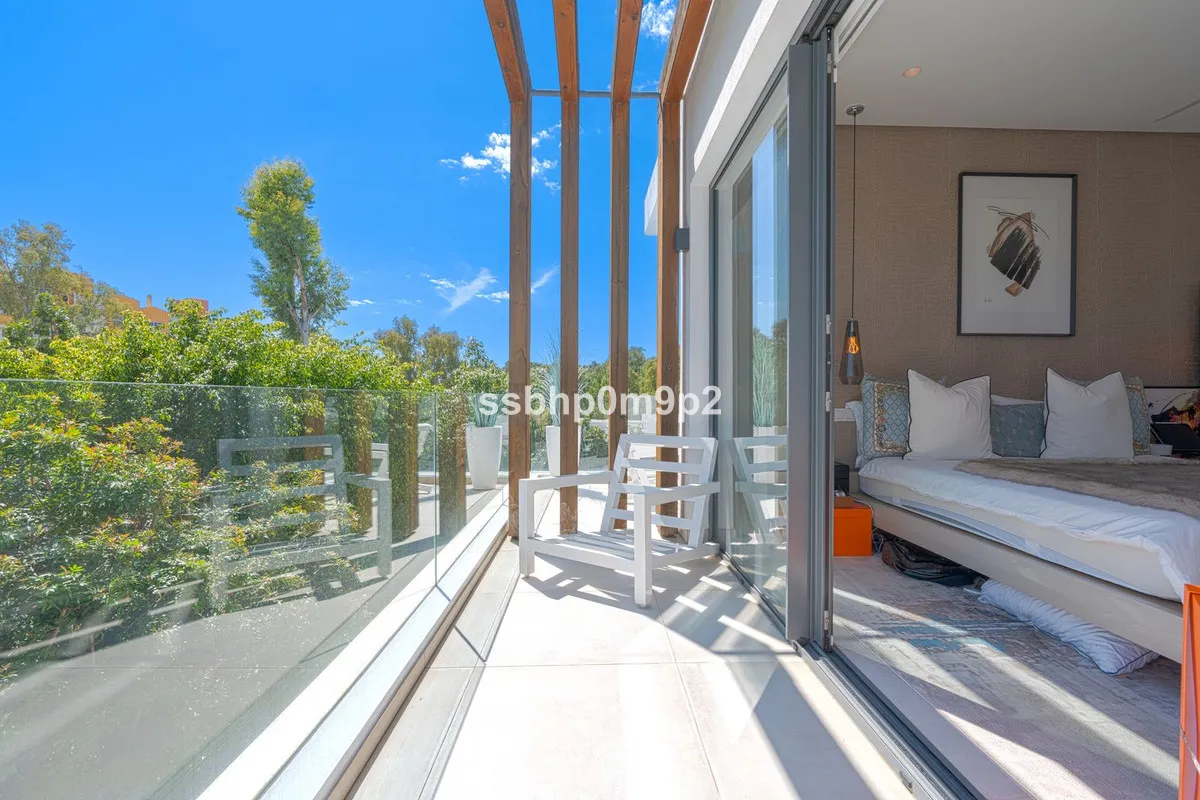 5bdcf04b-df4f-4fb2-a7c4-d67e968ca36a