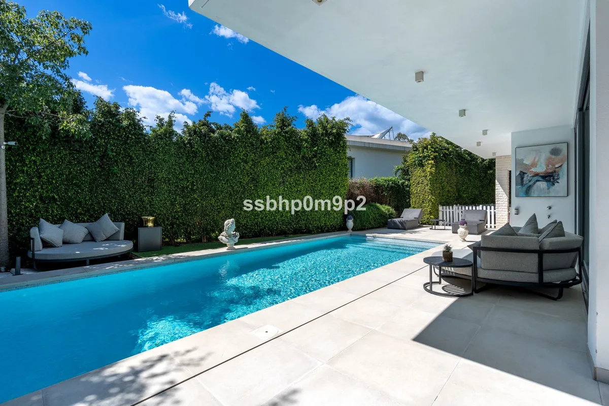 71e7a392-f594-42ab-8d71-5b61c72f8733