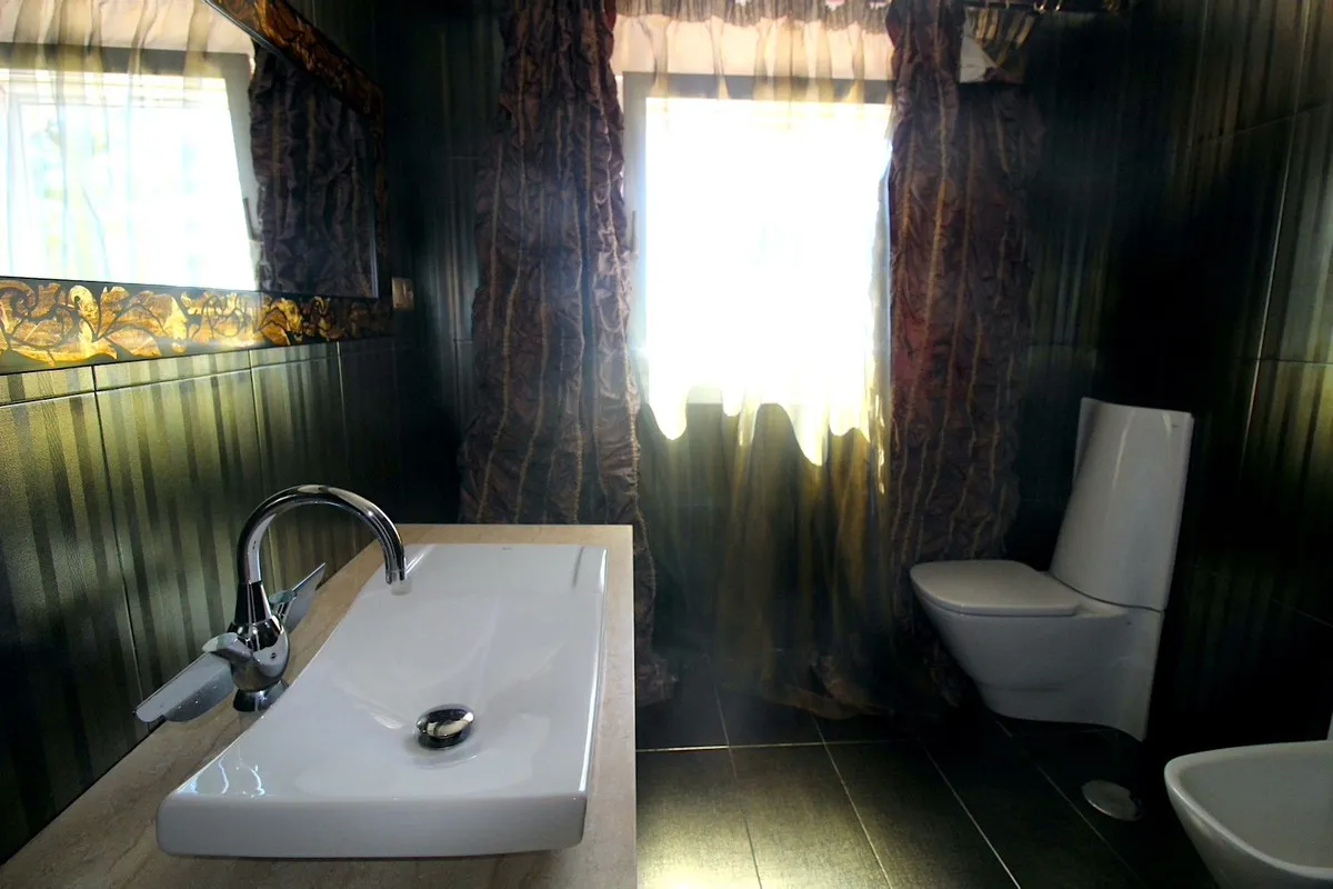 2de1c0ac-dc7d-4bda-9f34-2487a074a501