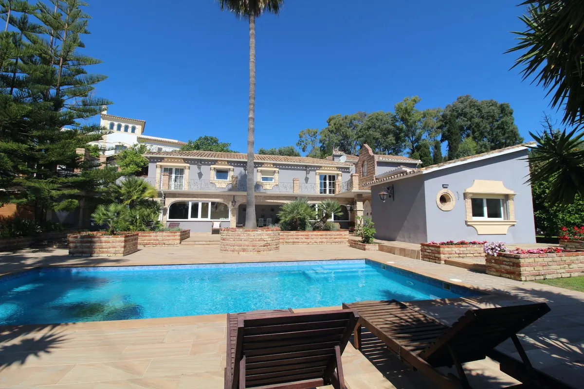 a2d7a0ff-a0a2-4878-9e7e-741a3b48ec5e