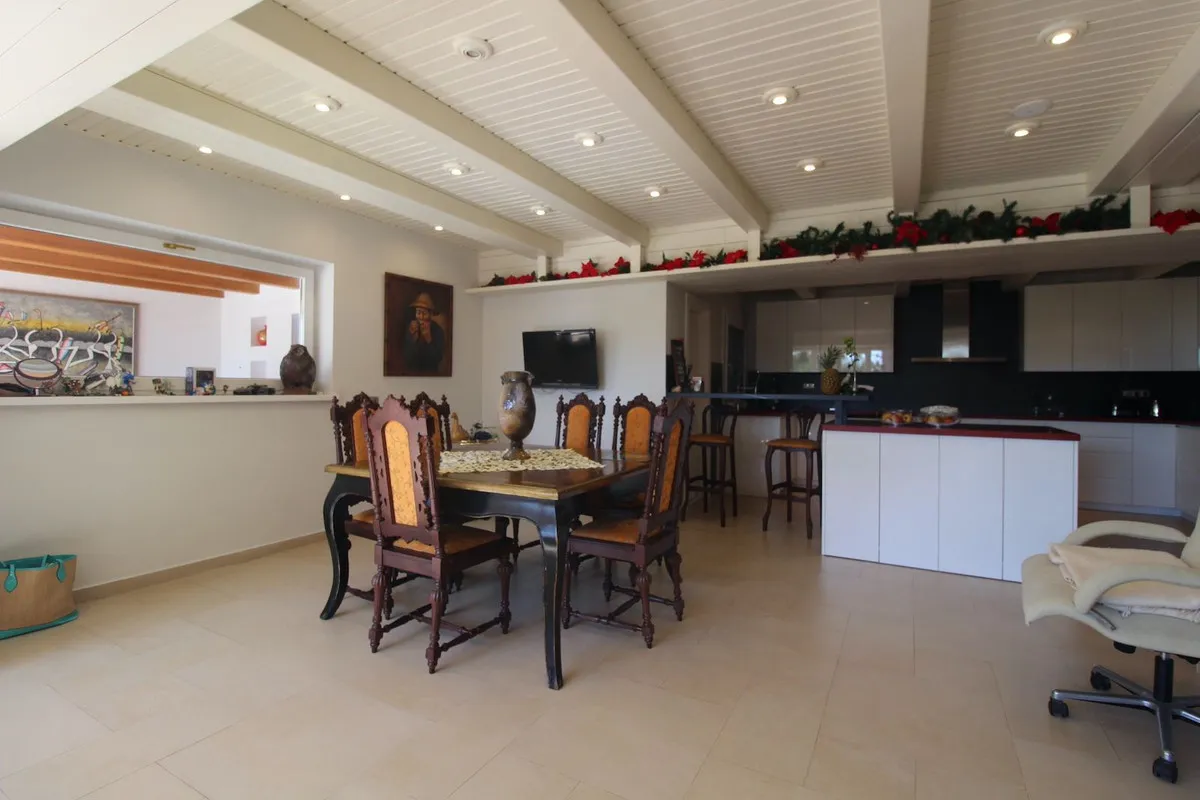 cf7bad84-d700-4c65-989a-59ded4fc4b12