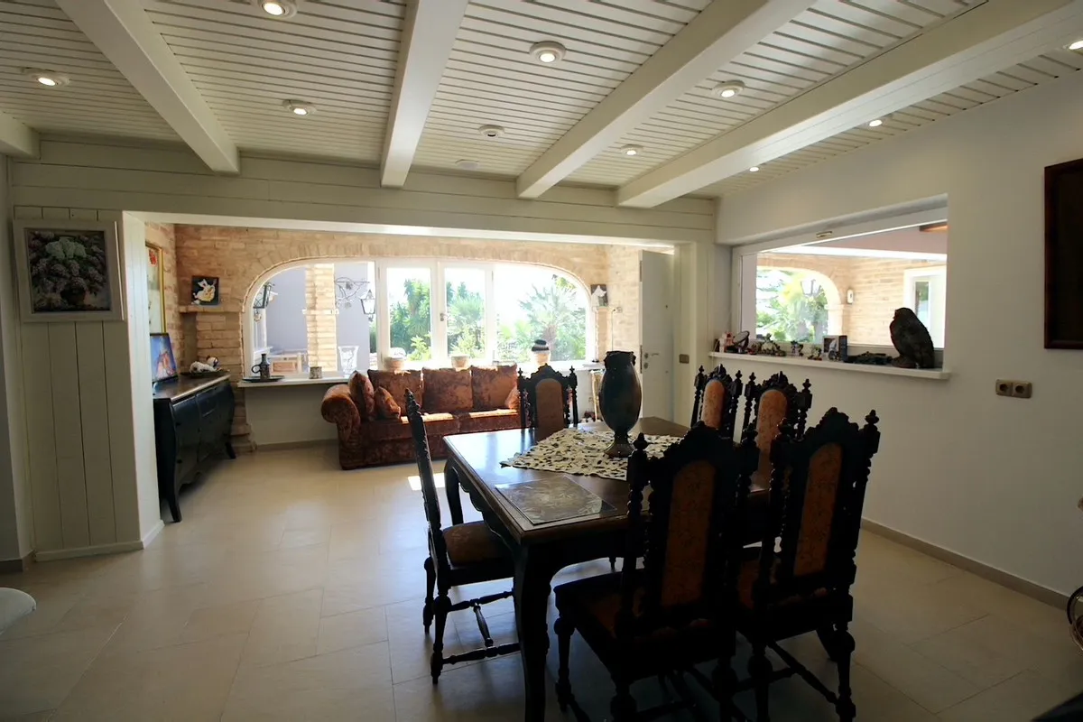 e43de730-0efc-4265-b4a4-f6efd68221ec