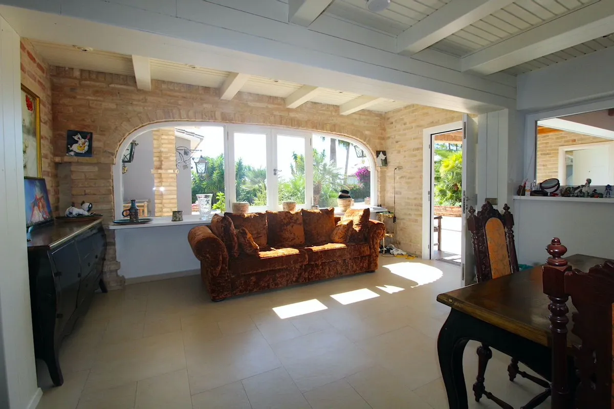 f596135a-4c38-4754-a883-d7dd35d4e671