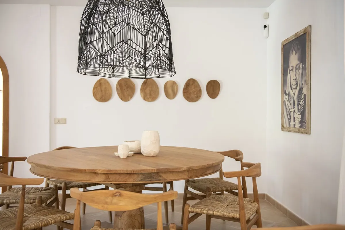 5b526e40-e4f1-4cc9-8eed-73323502e97c