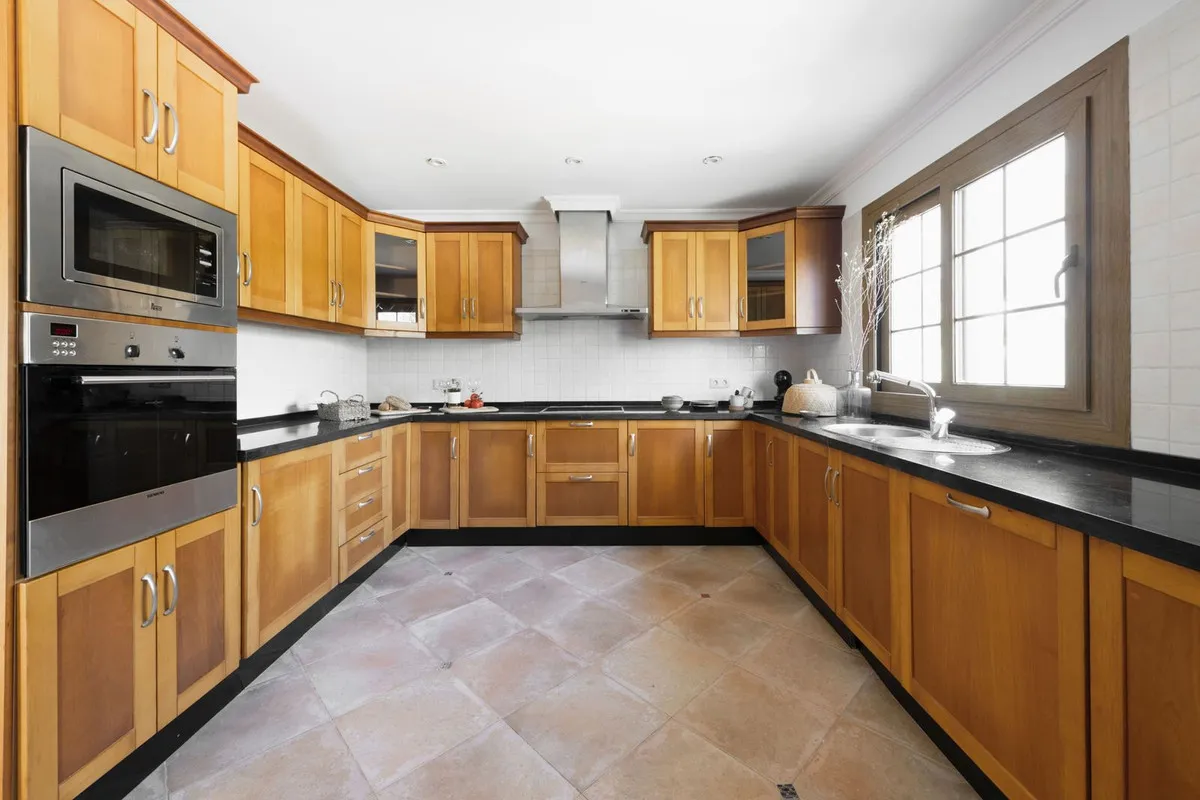 6954da21-5fc2-4798-8574-85420b2f10ae