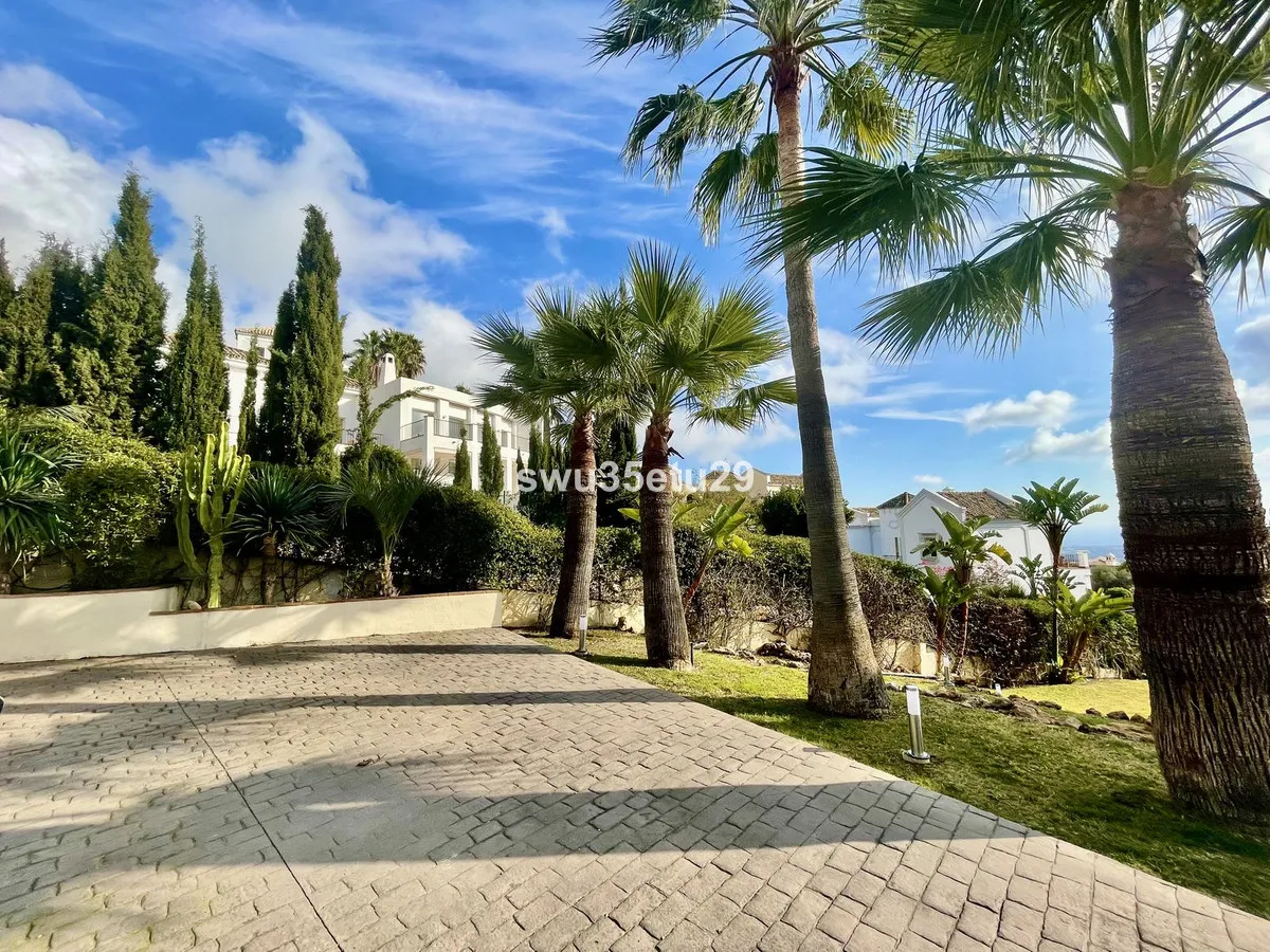 28a718f4-b77a-4462-8bbe-18e9ed65b29d