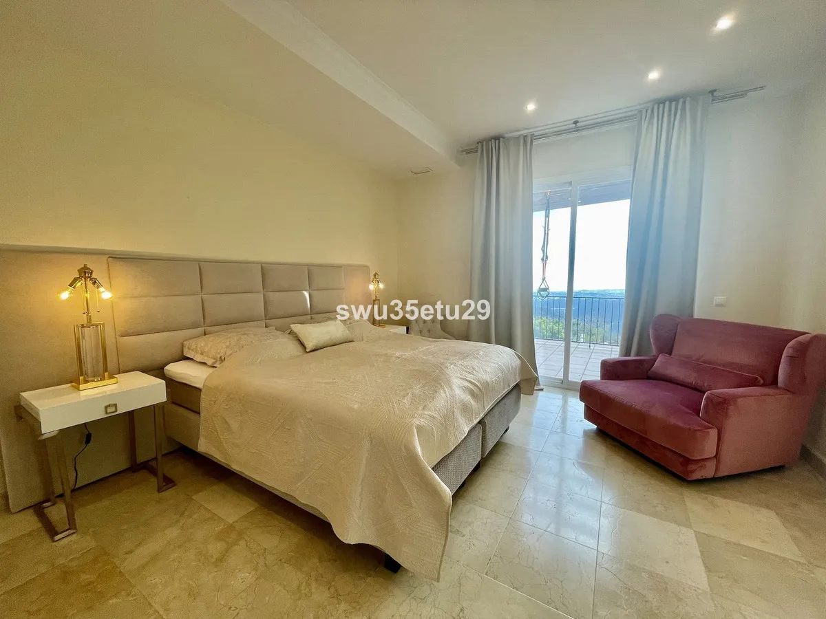 e9d348f0-4ffc-4be2-aaf2-d6cf16adcc42