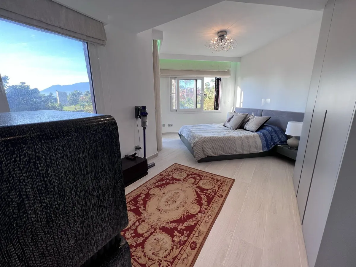 9df5a8a7-9572-4580-ad8a-2ef57bbba533