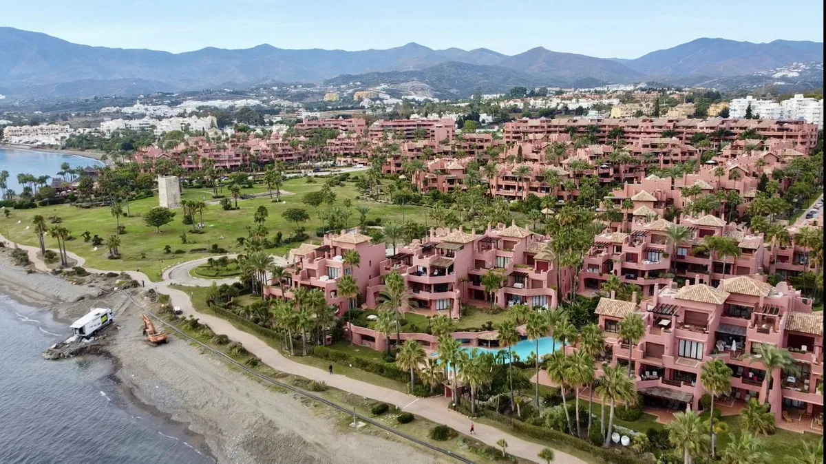 aa6592f6-472e-4b07-81fa-b63d3b984dda