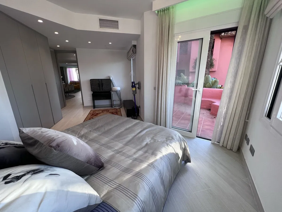 acbd8524-5a7c-493c-97b6-497d1b5bca20