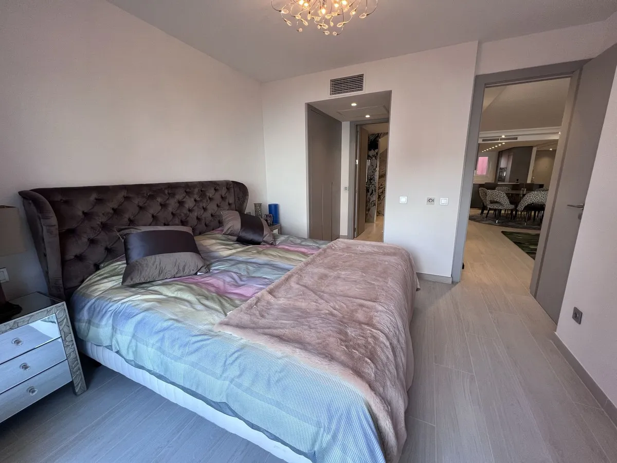 e5f81f6d-72c3-4a14-abaa-aa77b9bcec8f