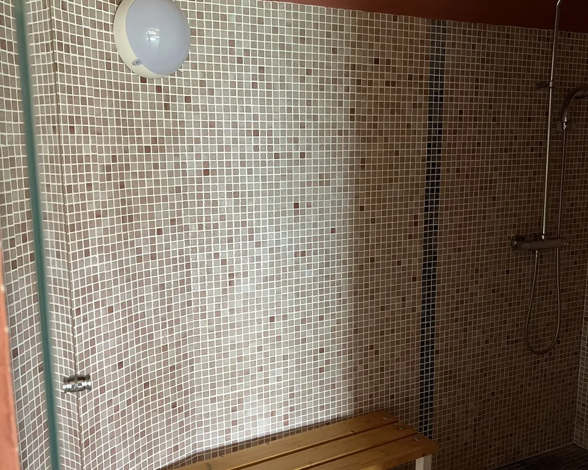 f46a23cd-a738-40d9-b645-77824c201467