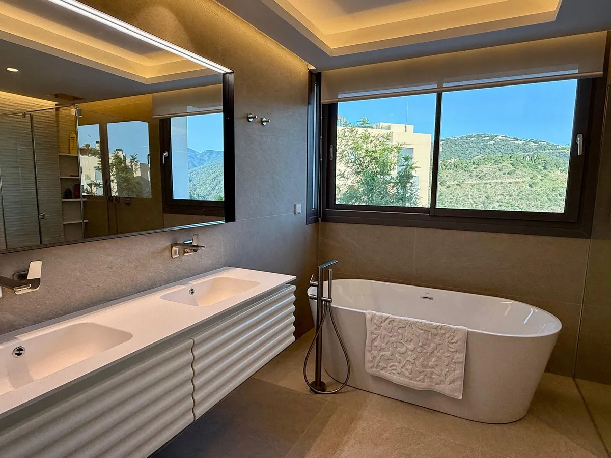 8801c613-7721-49b9-aaa4-b0fec159a497