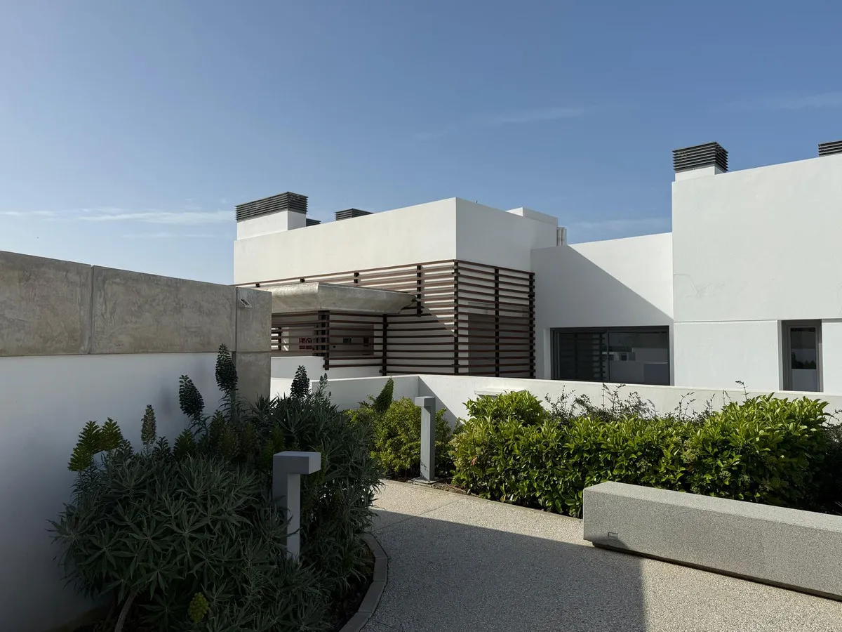 d5a5232f-1a69-4a28-b809-af7061ed9e2c